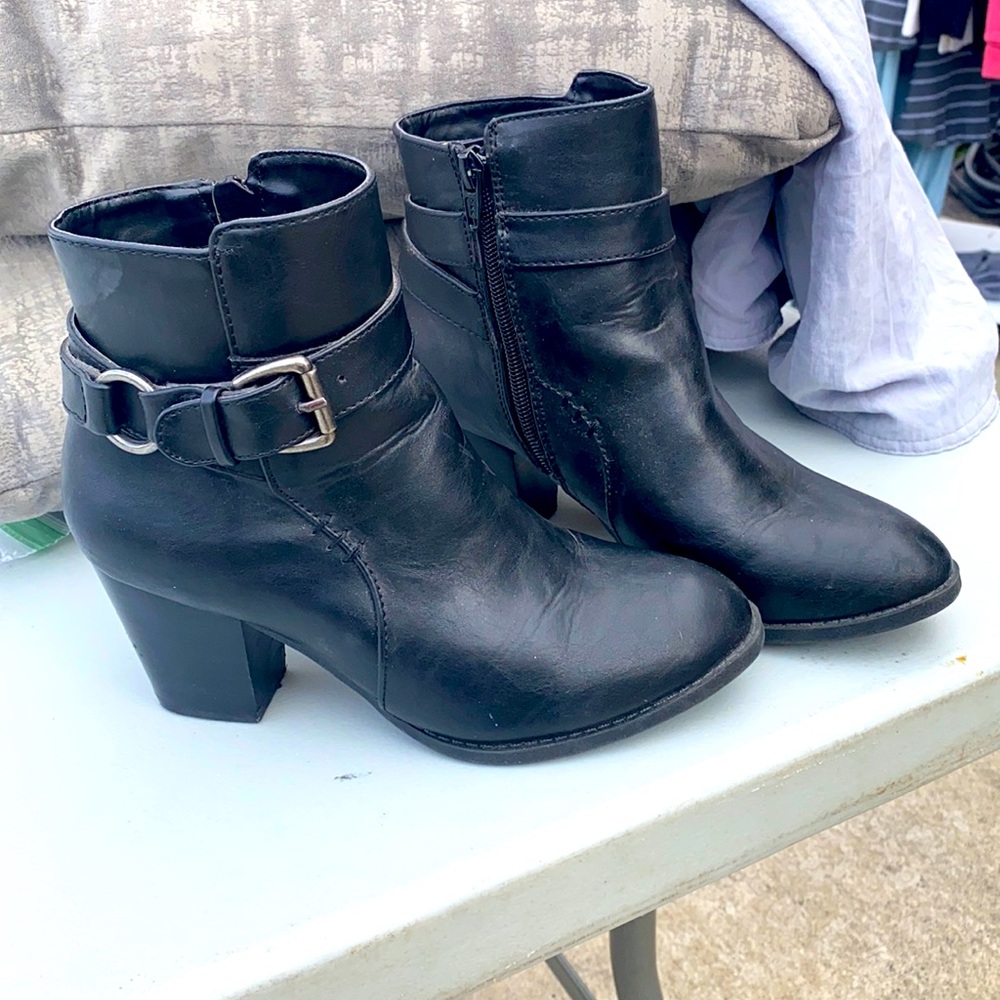 Size 6, G.H Bass Company Boots with shorter heel